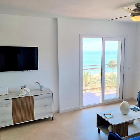 Barbados Beach And Pool Apartment Фуэнхирола Экстерьер фото
